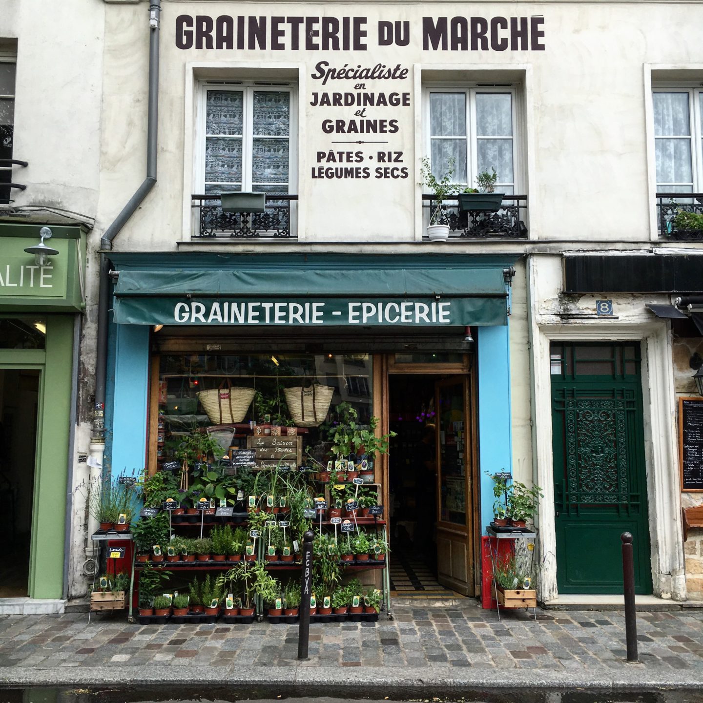Re-voir Paris