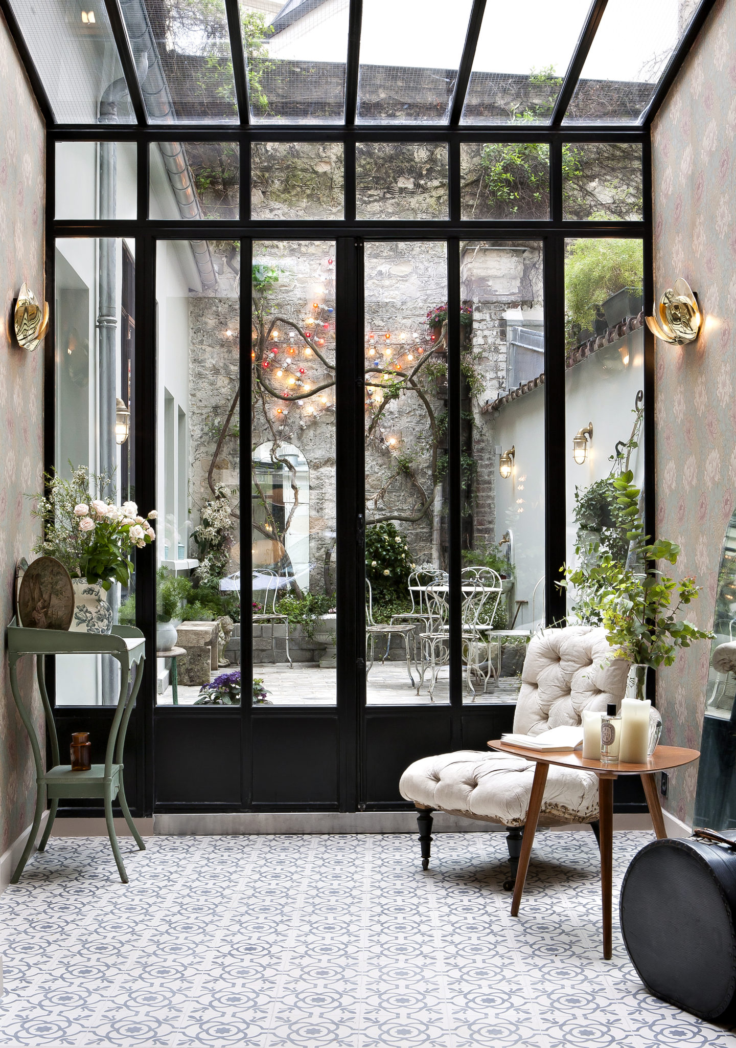 Re-voir Paris