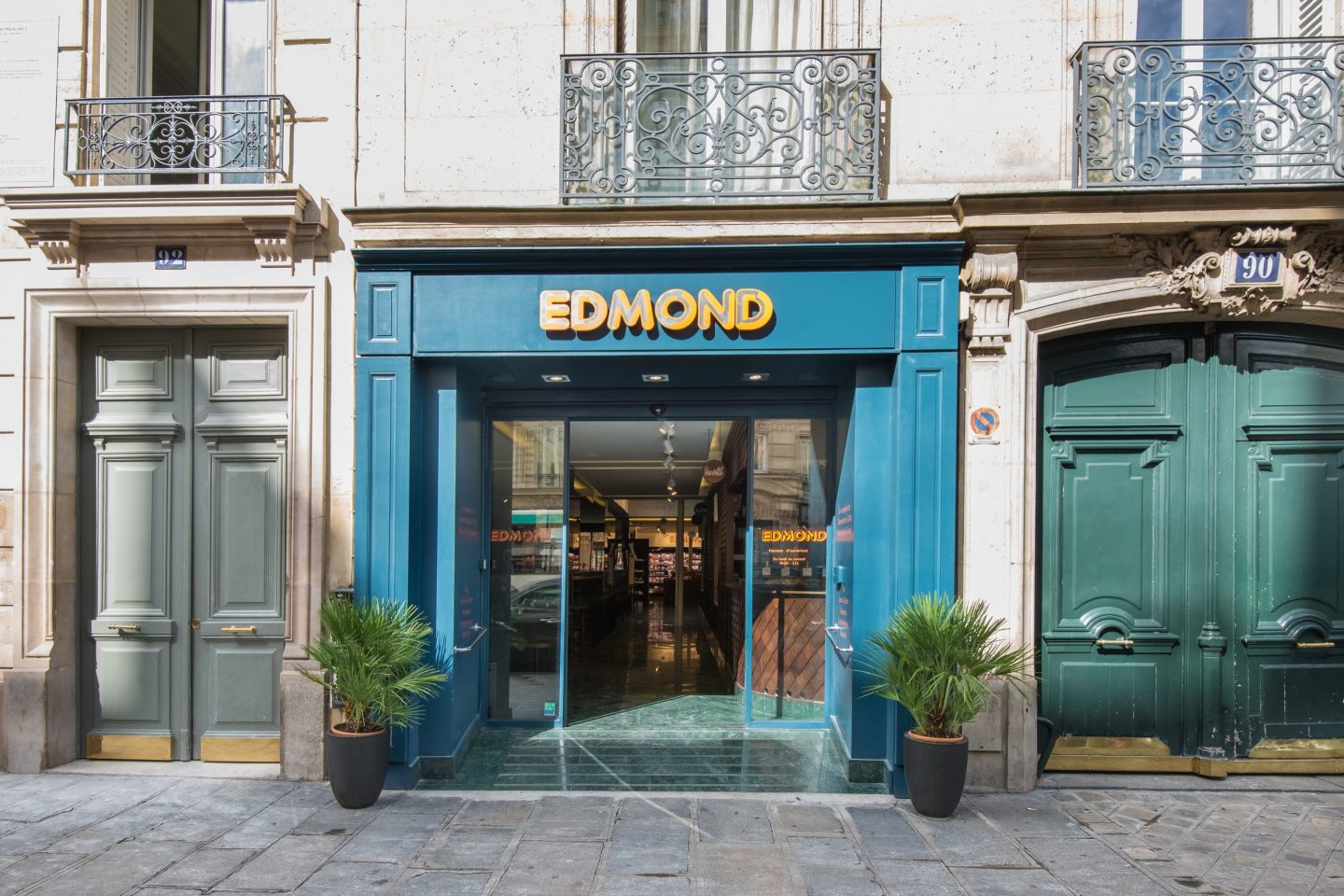 Re-voir Paris