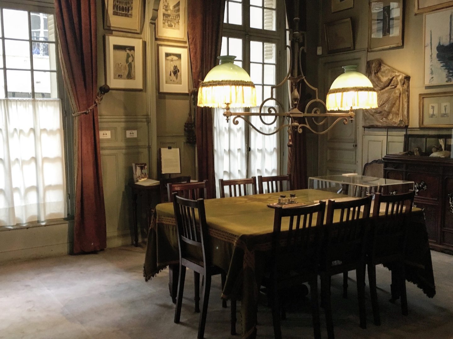 Re-voir Paris