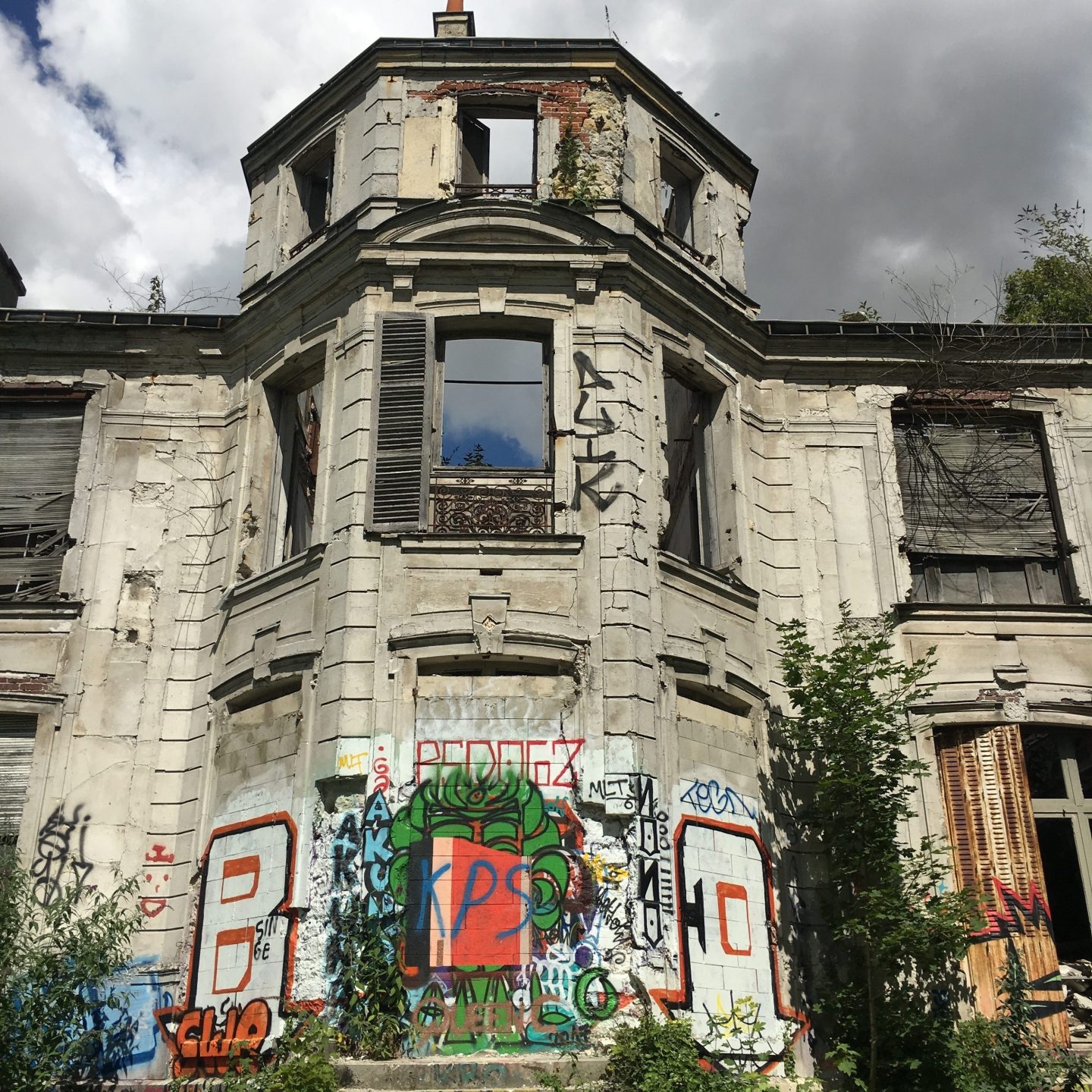 Re-voir Paris