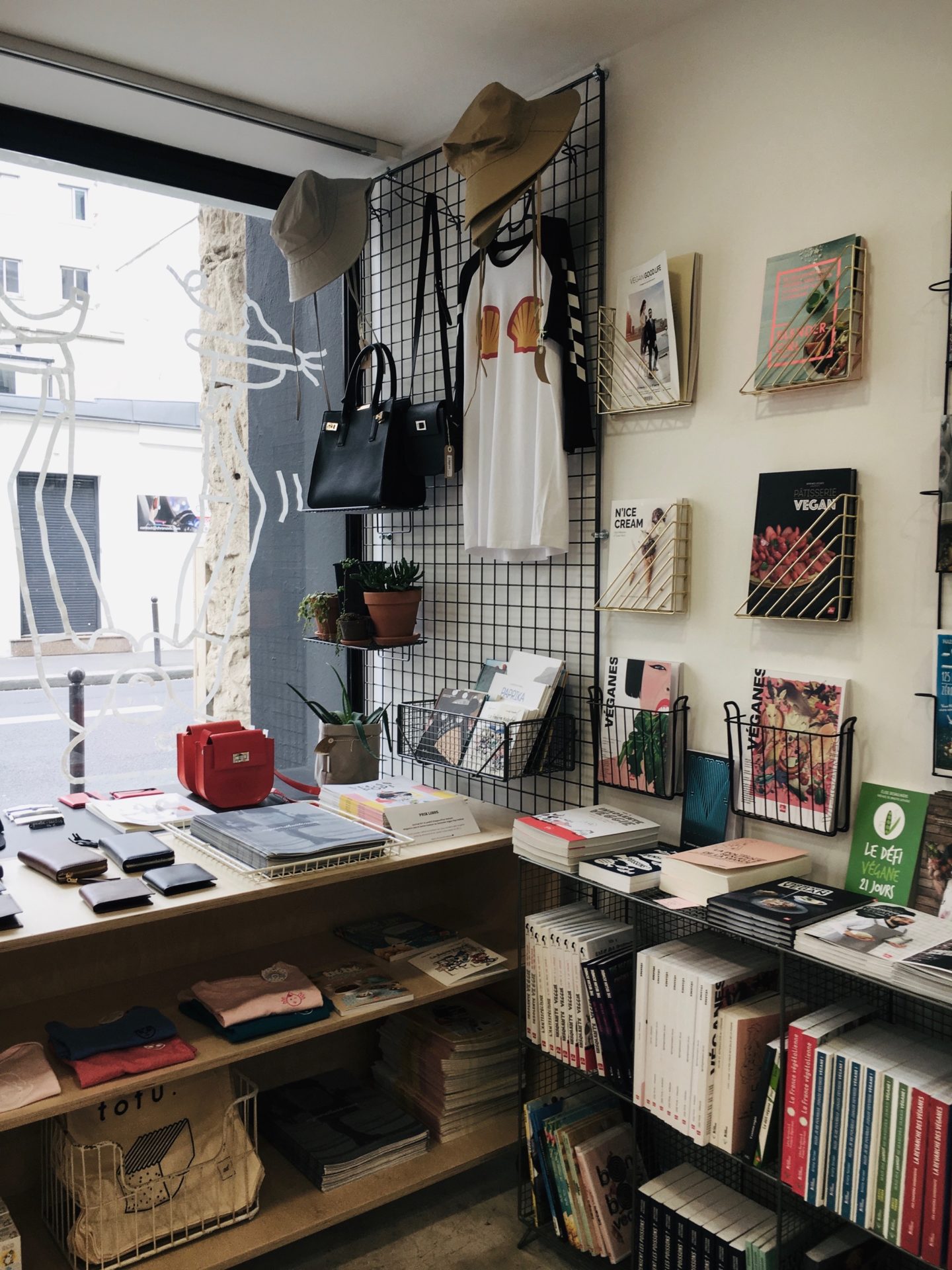 Re-voir Paris
